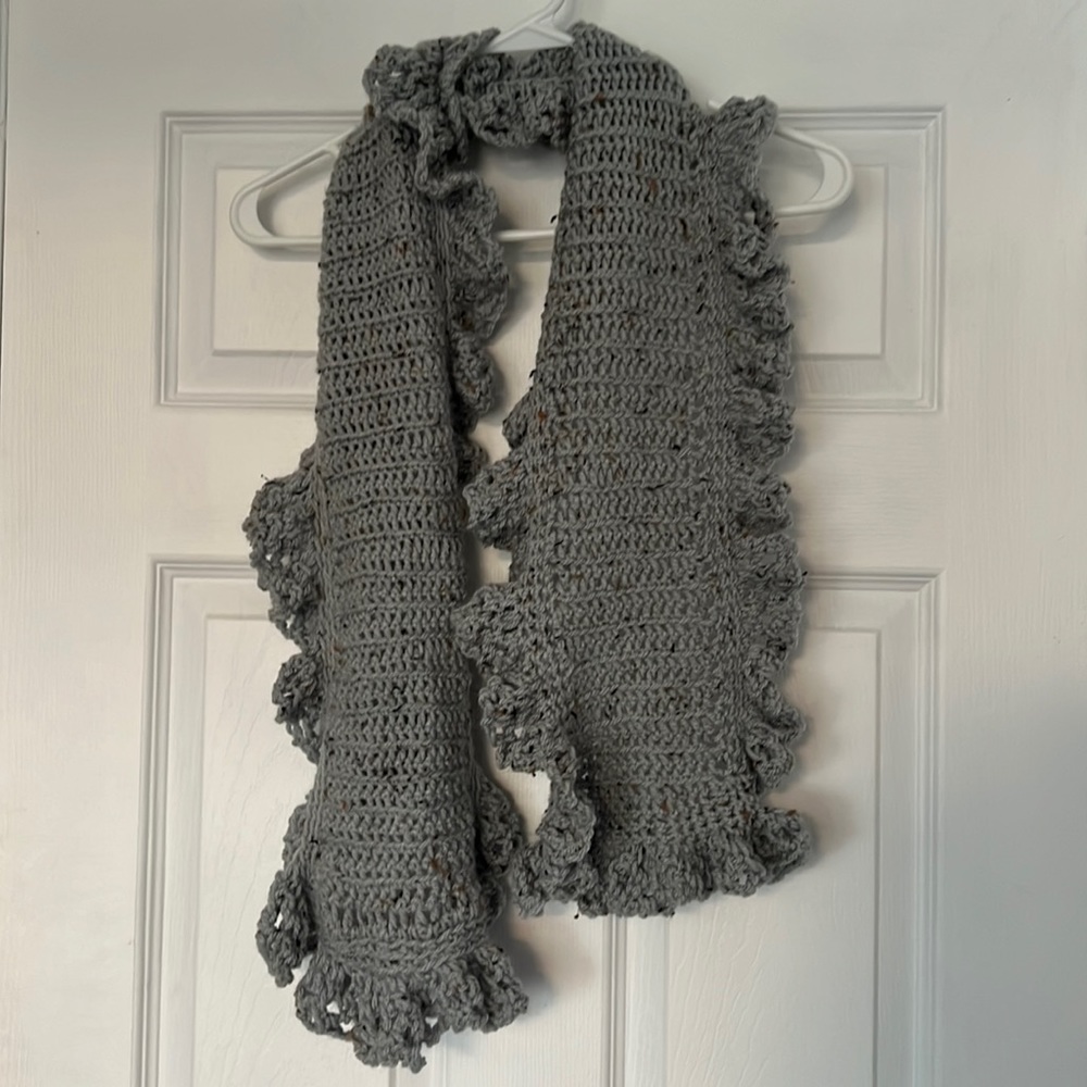 Crocheted scarf